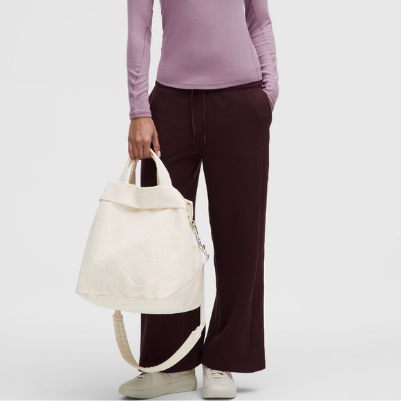 Lululemon On My Level Tote Bag 20L Light Ivory nwt